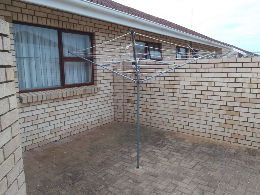 4 Bedroom Property for Sale in Summerstrand Eastern Cape